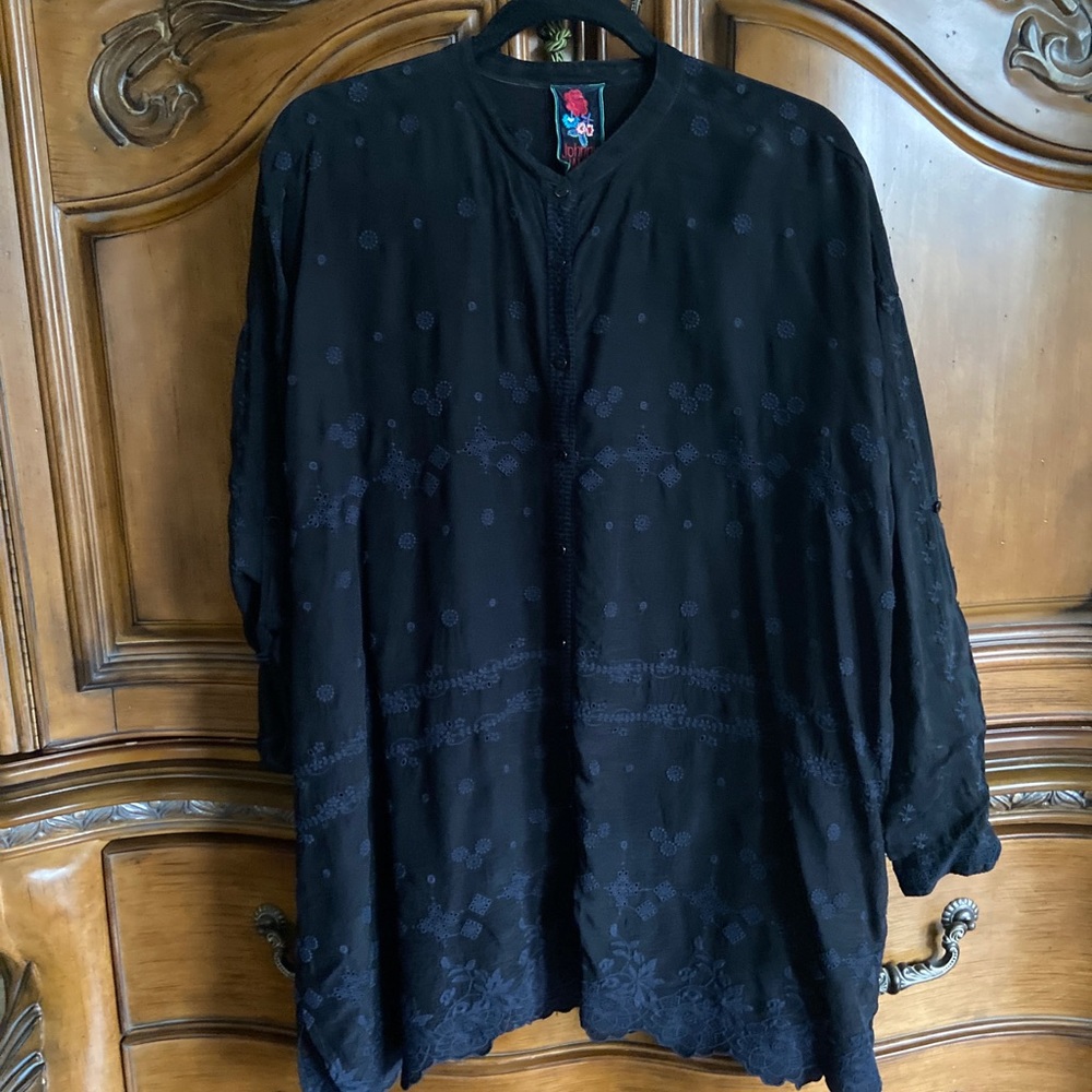 Johnny Was black tunic top button front beautiful embroidered small
